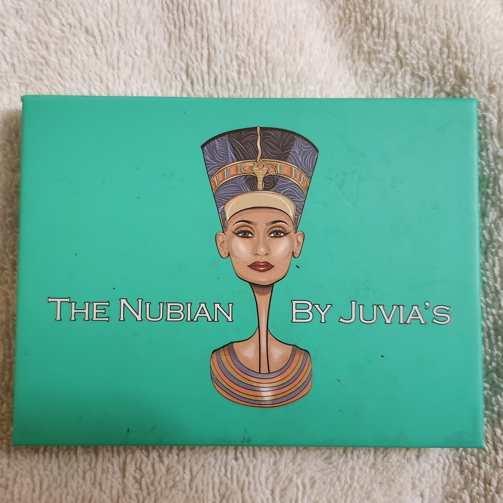 Like New "The Nubian by Juvia's" 6 Pan Pressed Pigment Palette